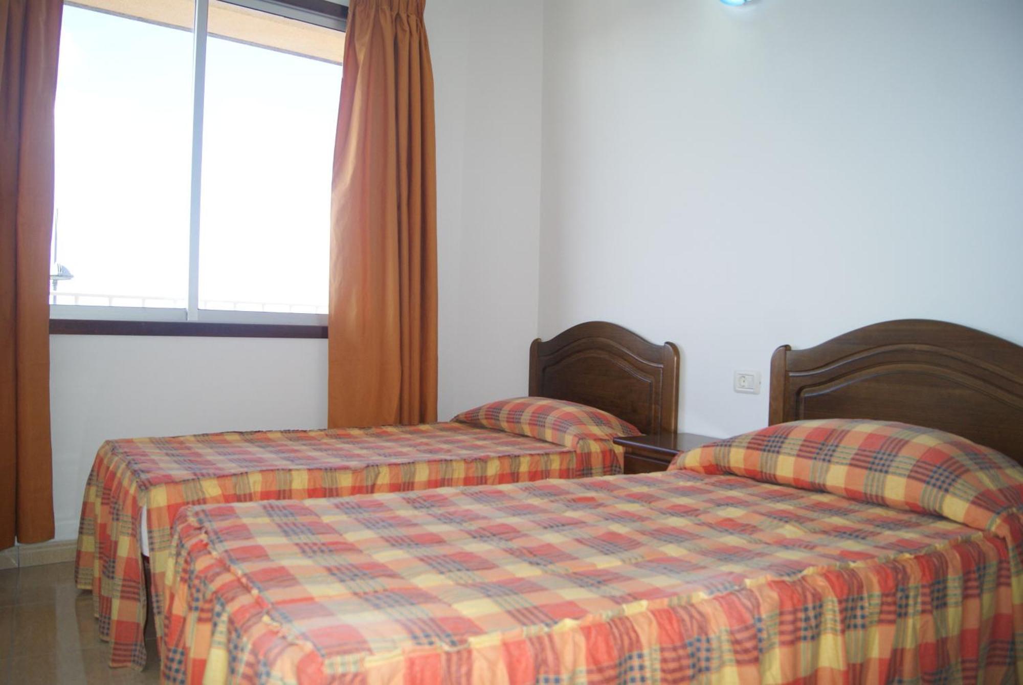 Apartamentos Los Saltos 拉雷斯廷加 客房 照片
